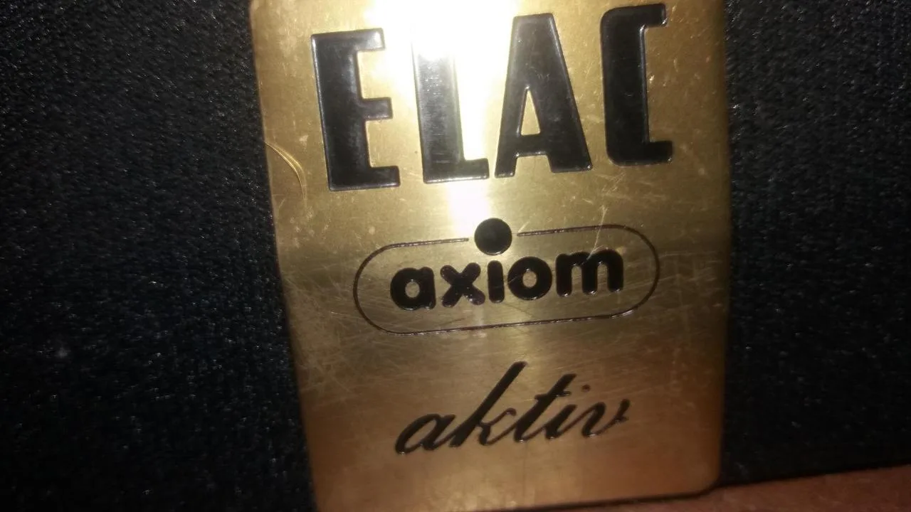 Elac Axiom Active