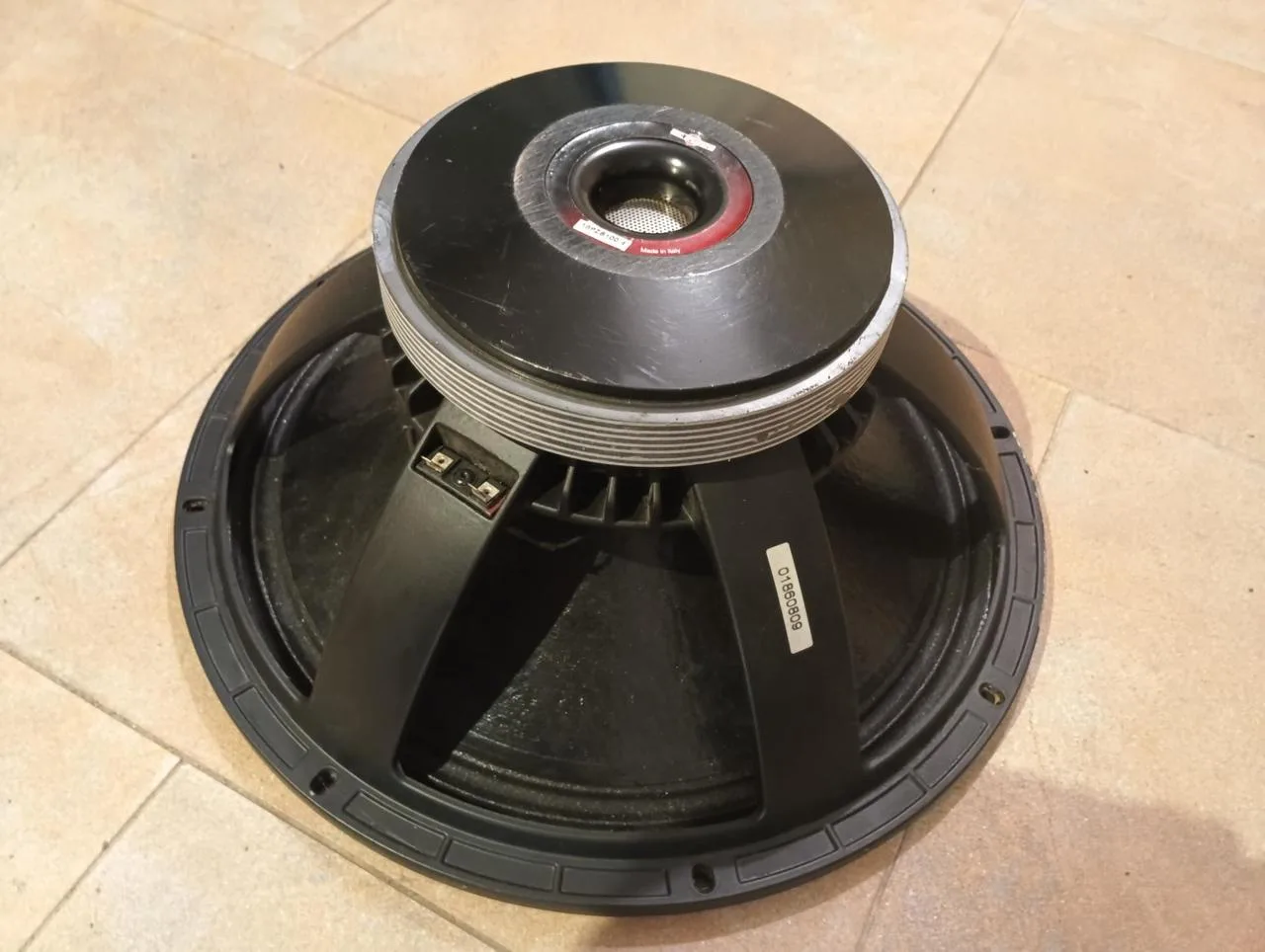 Prodám reproduktor B&C 18 PZB100-4