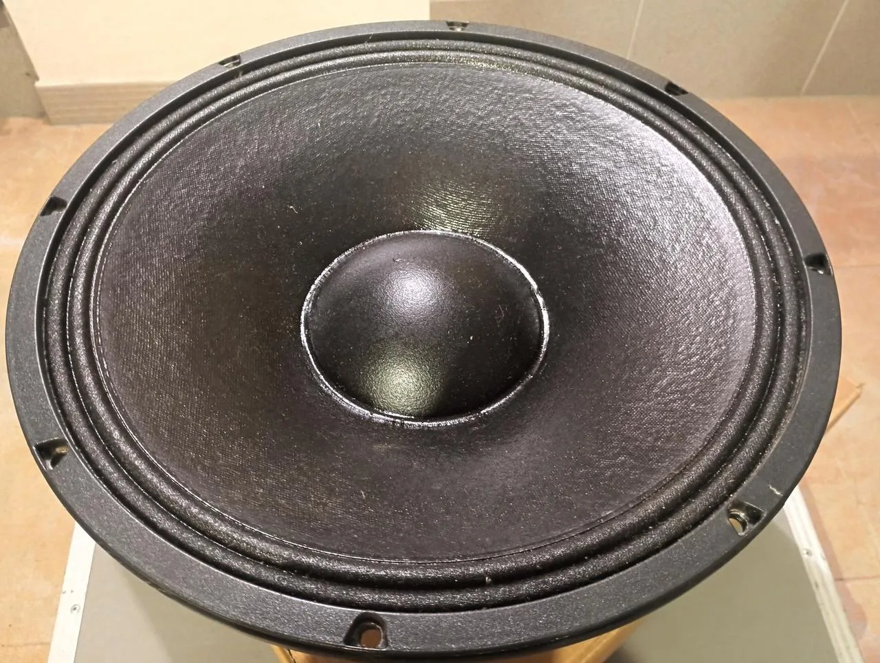 18 sound 15ND930  8OHM
