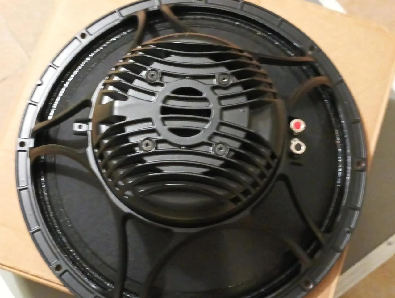 18 sound 15ND930  8OHM