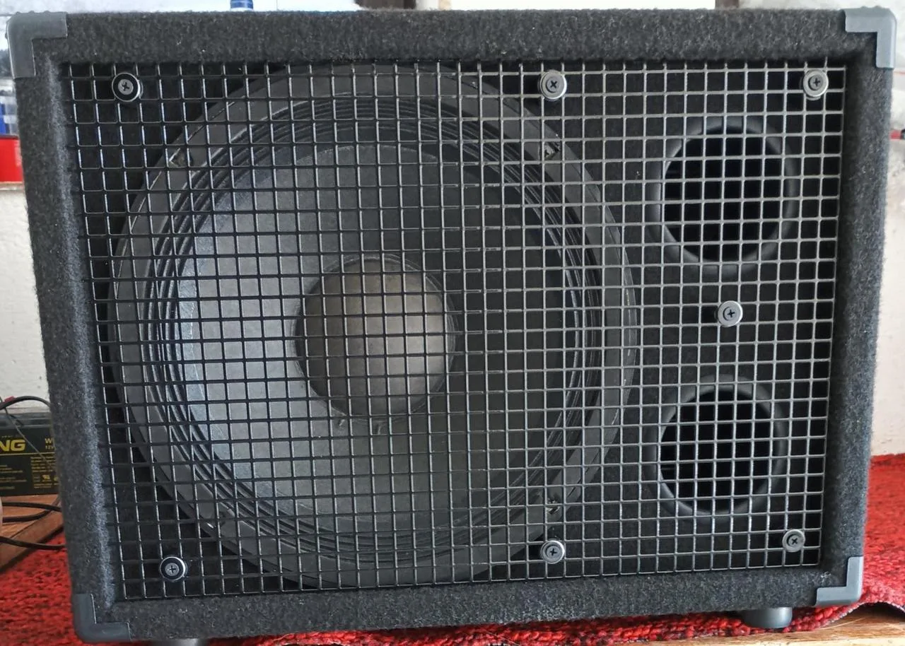 Baskytarový box DAS 12L1x12" 400W 8ohm