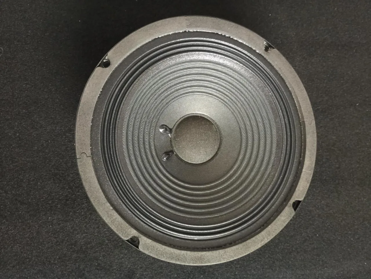 Repro z baskomba Ampeg 8" 20W