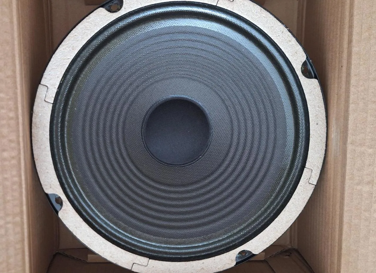 Repro z komba Fender Champion 20