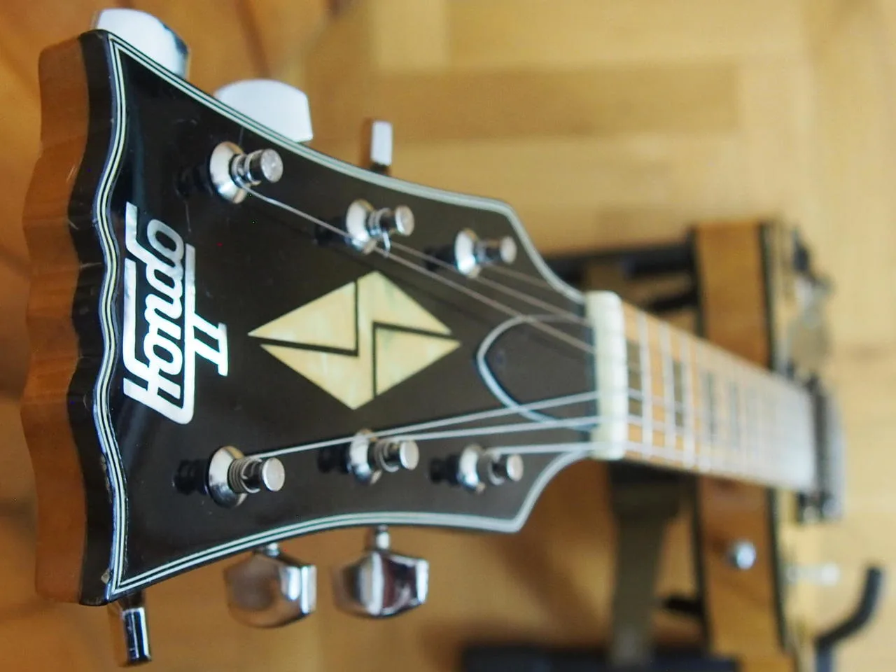 Elektrická kytara Les Paul Hondo II HD740N Custom rok 1981