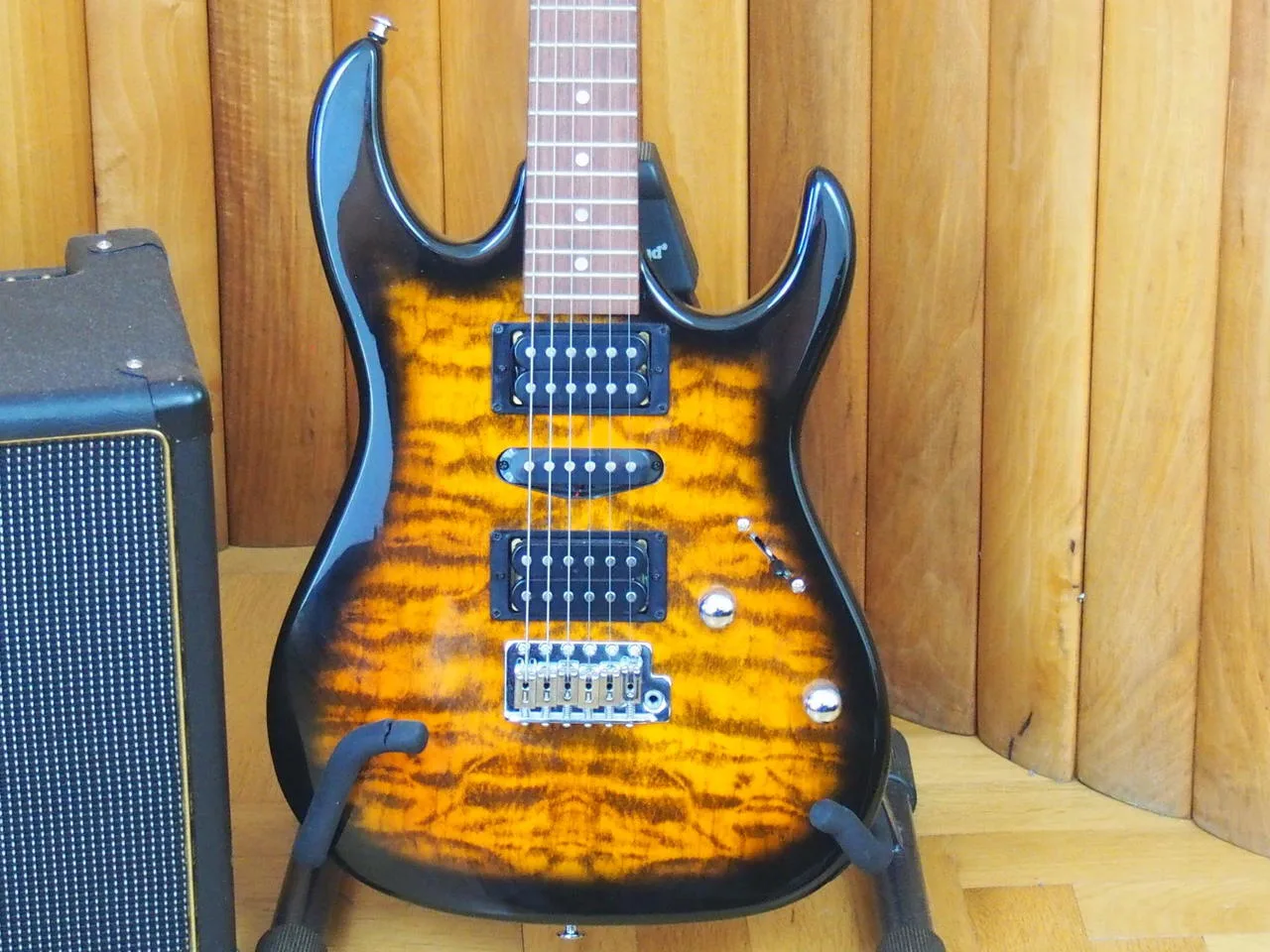 Kytarový set Ibanez GRX 70 QA - SB + kombo Blackstar HT-5