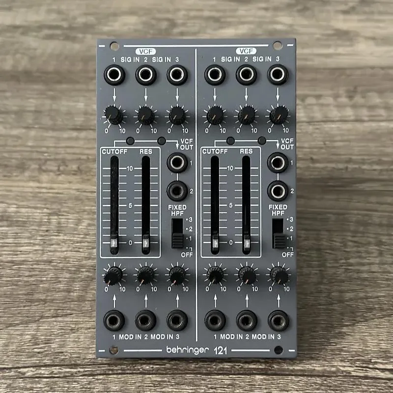 Behringer 121 DUAL VCF