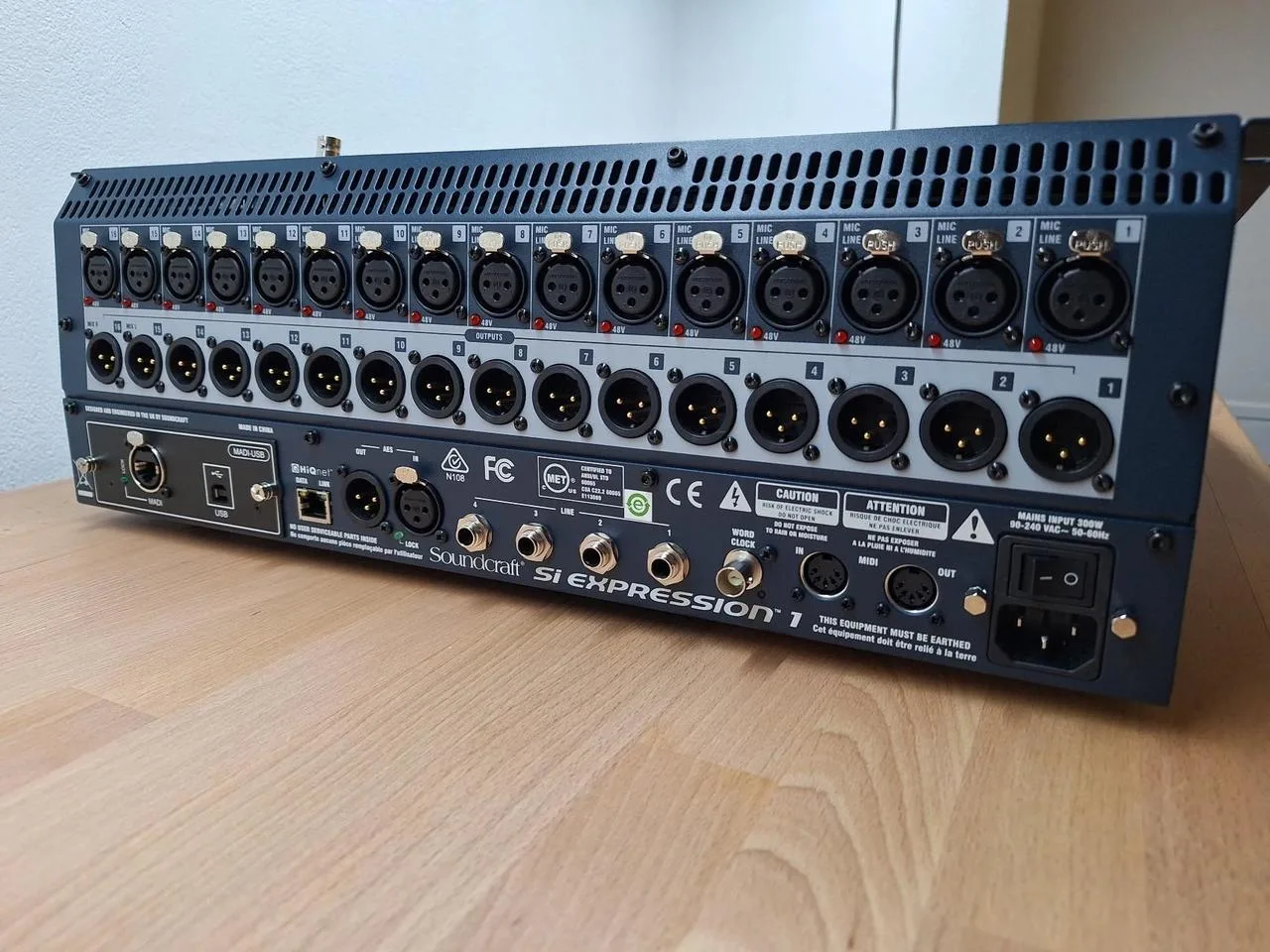 Soundcraft Si Expression 1 + Soundcraft mini Stagebox 32i