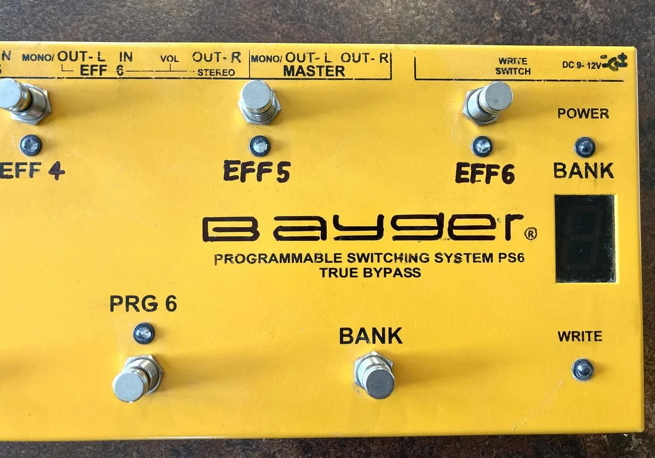 Programovatelná přepínací lišta True bypass / Bayger PS6