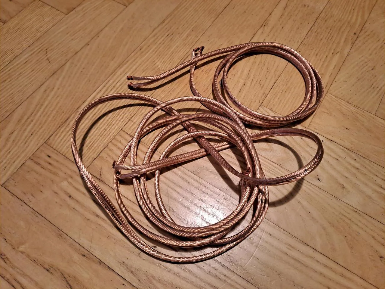 Reproduktorový kabel AQ640