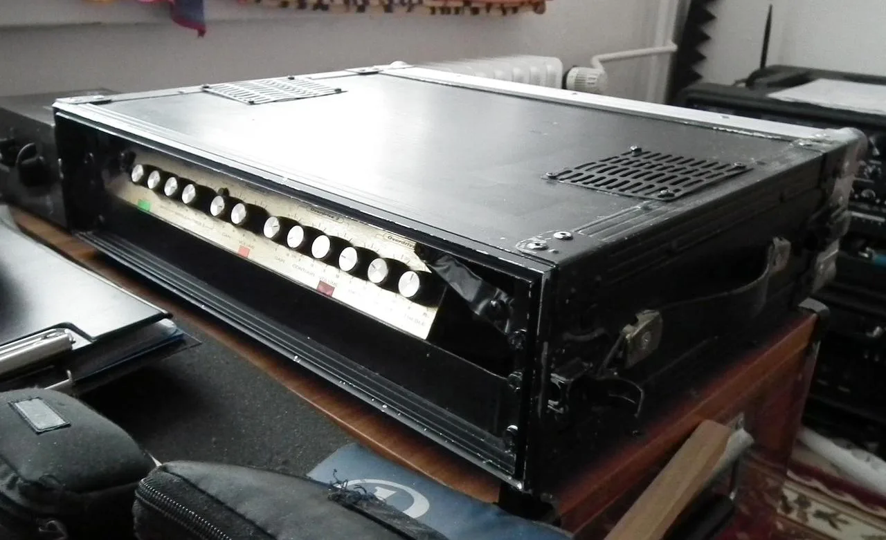 Predam Zosilnovac   Marshall  VS100  --  Rack