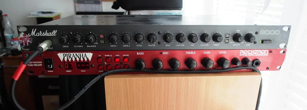 Predam Gitarovy   PREAMP ,, Marshall  9001,,   -- TUBE,