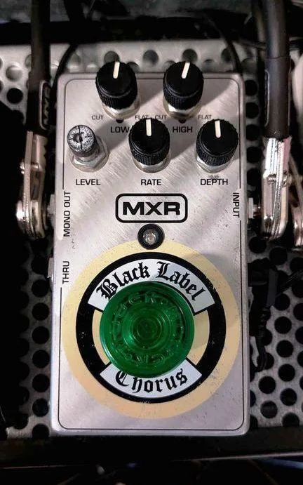 Predam Git.Efekt MXR BLS ZAKK  Chorus,