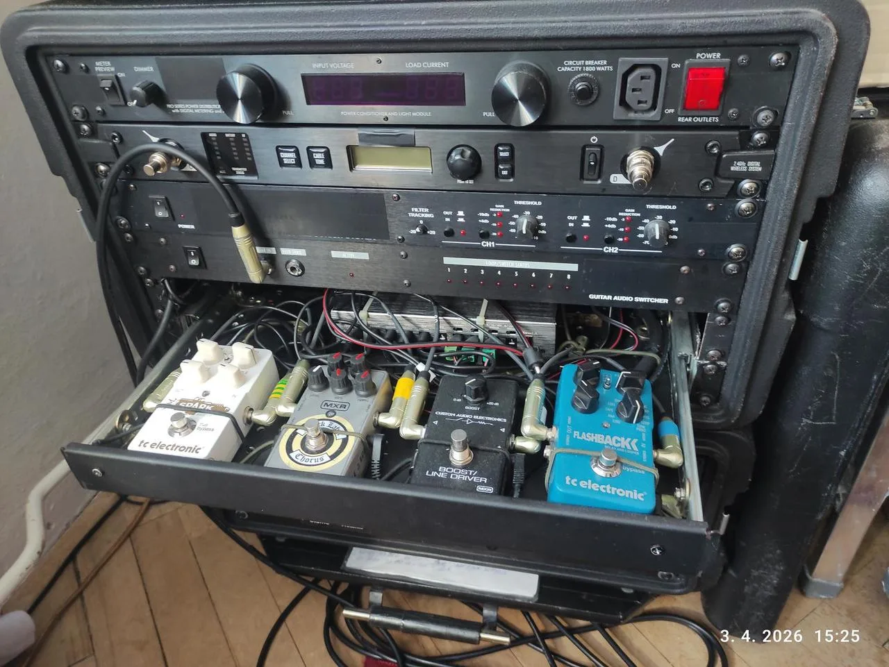 Predam Git.Efekt MXR BLS ZAKK  Chorus,