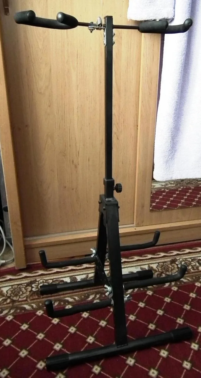 Predam  Gitarovy Stojan Dvojity PROEL