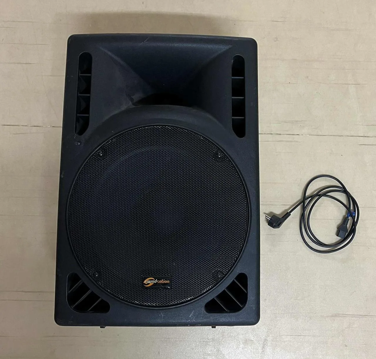 Aktivní reproboxy Soundsation SSP10-15A a Pronomic FOX 12a