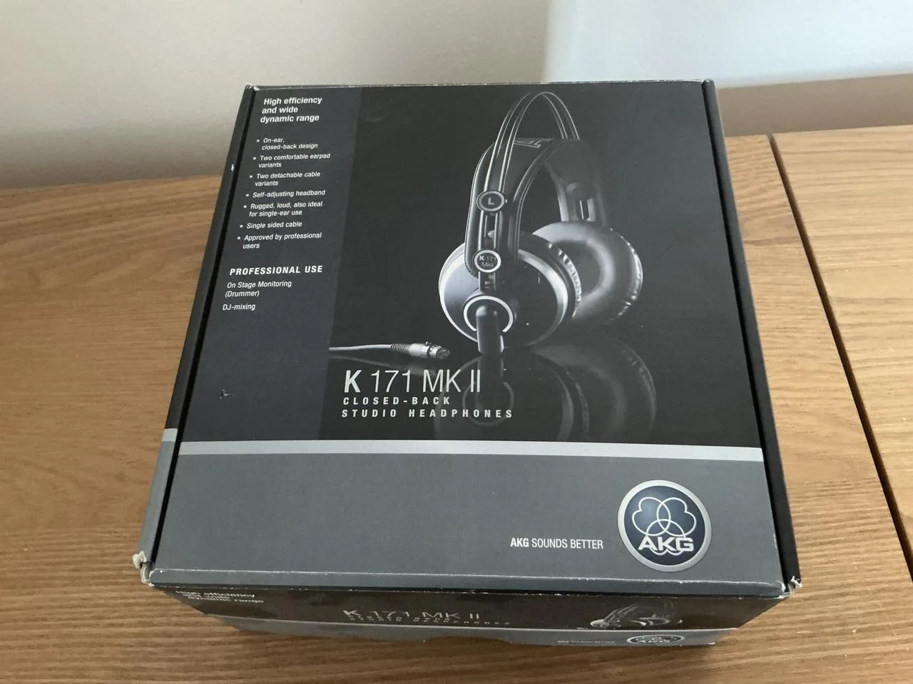 AKG K171 MKII