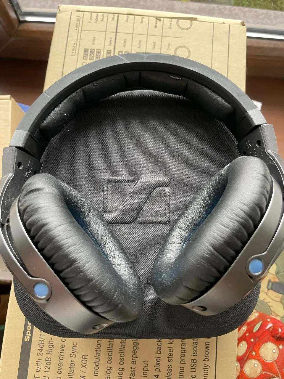 Sennheiser HD6 Mix - DJ sluchátka top stav