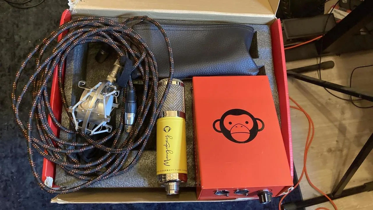 Jarní úklid: Monkey Banana Mangabey