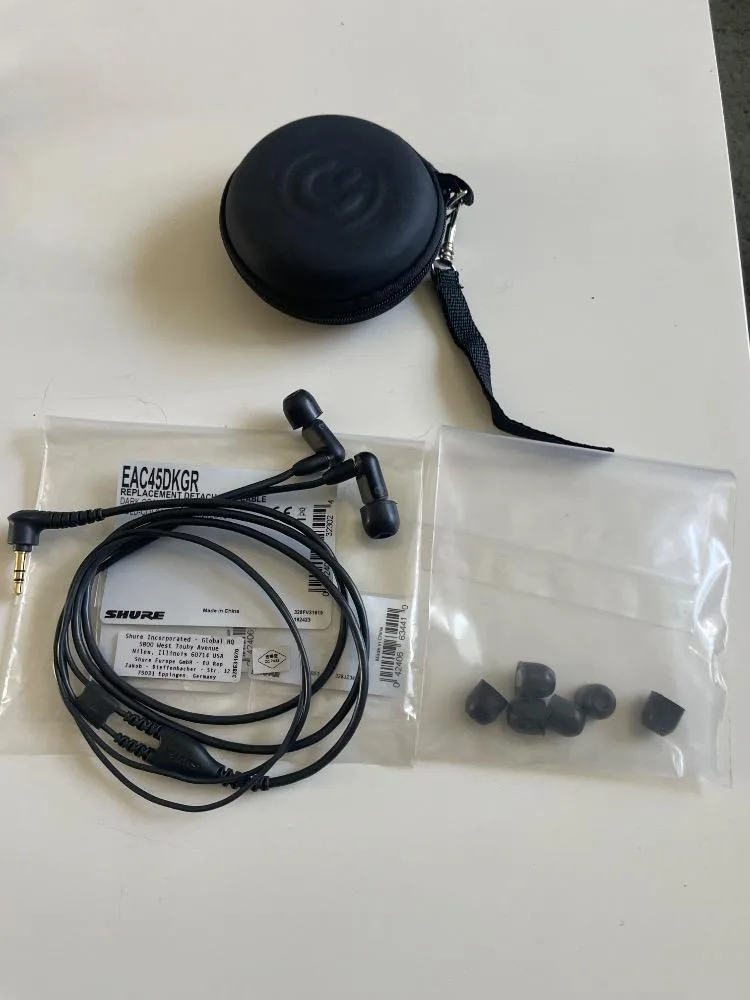 Shure AONIC 3 Sound Isolating Earphones, Black PC6399