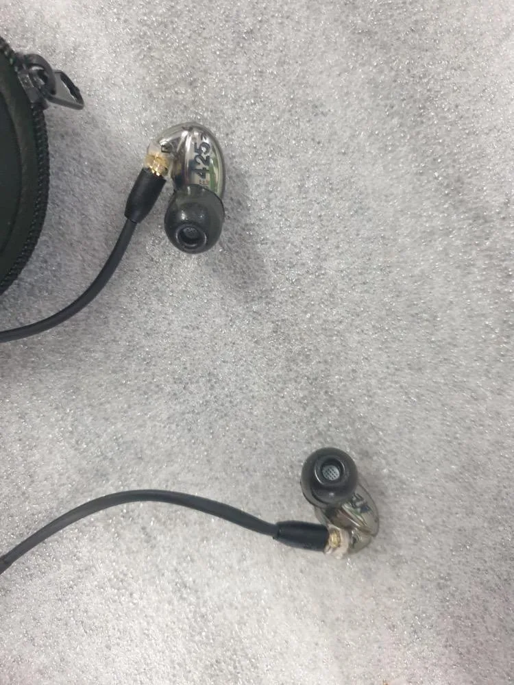 Shure SE425-V Sound Isolating Earphones - Metallic Silver