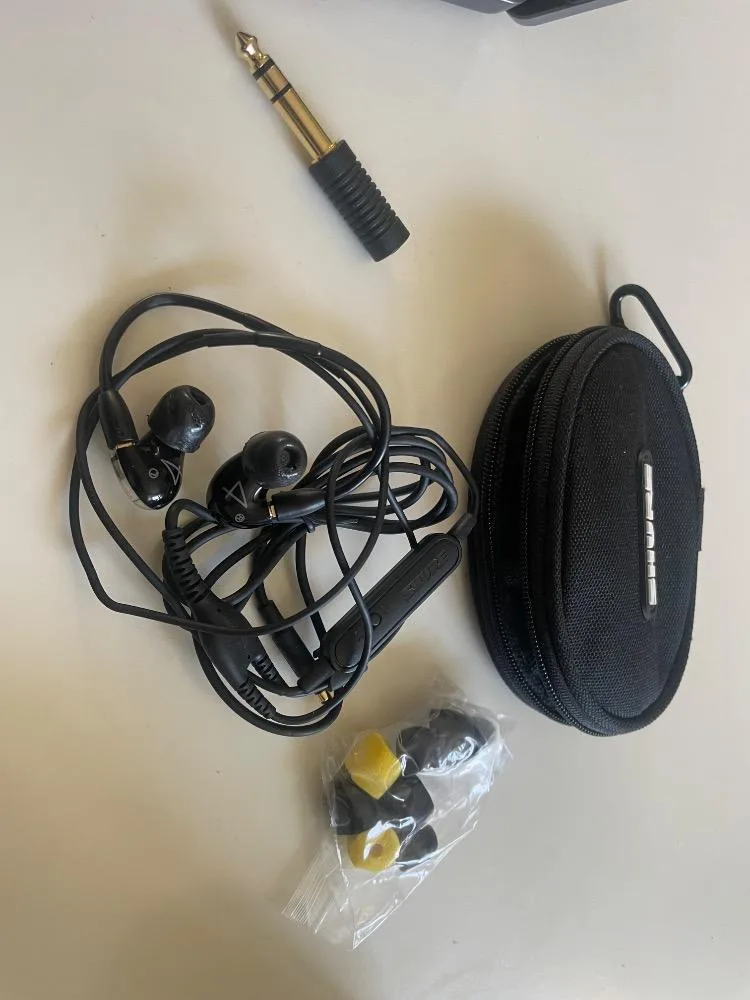 Shure Aonic4 In ear Sluchatka jako Nove