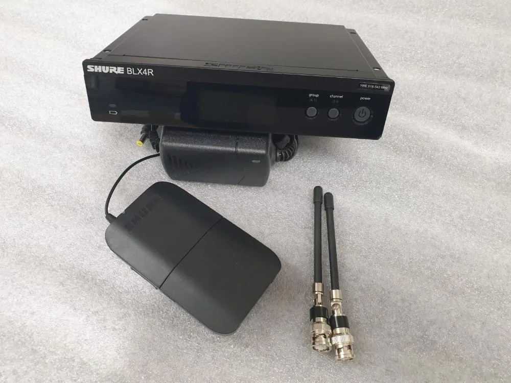 Shure BLX4R Receiver a BLX1 Bodypack K3E 606-630Mhz