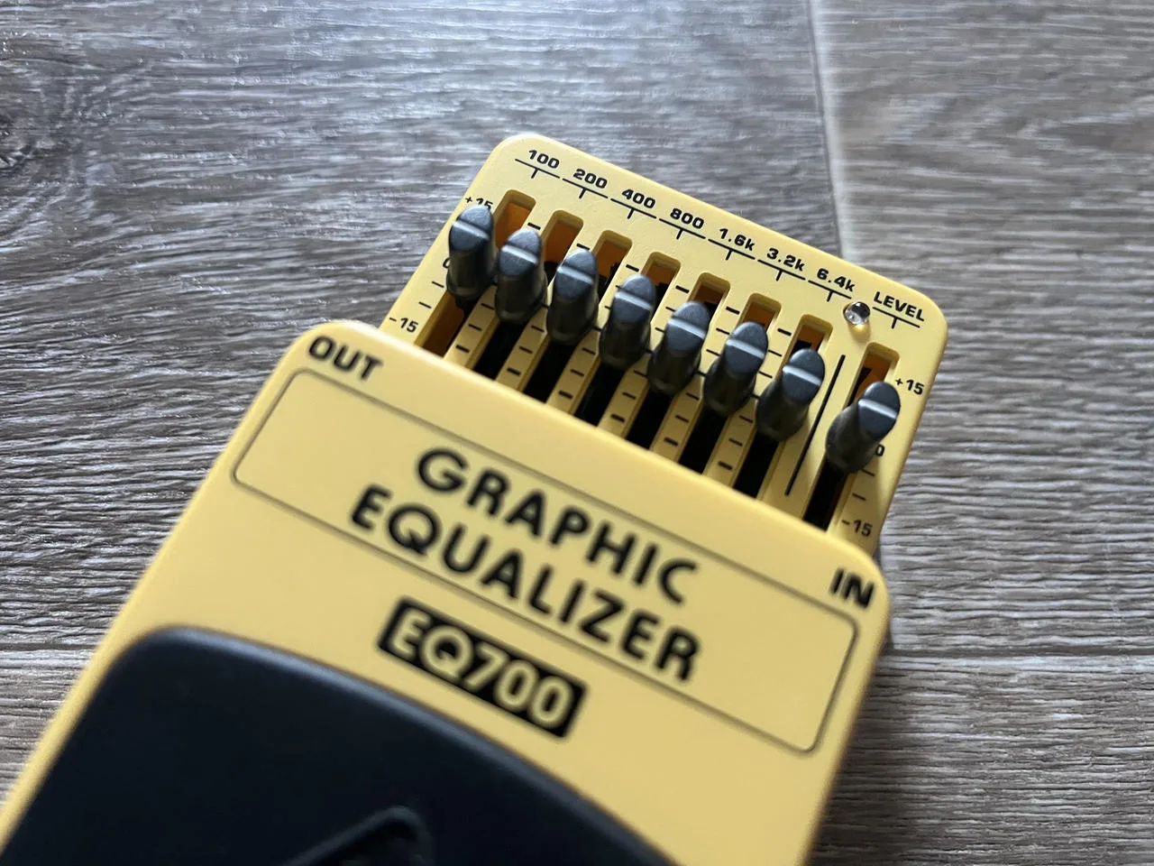 Behringer EQ700