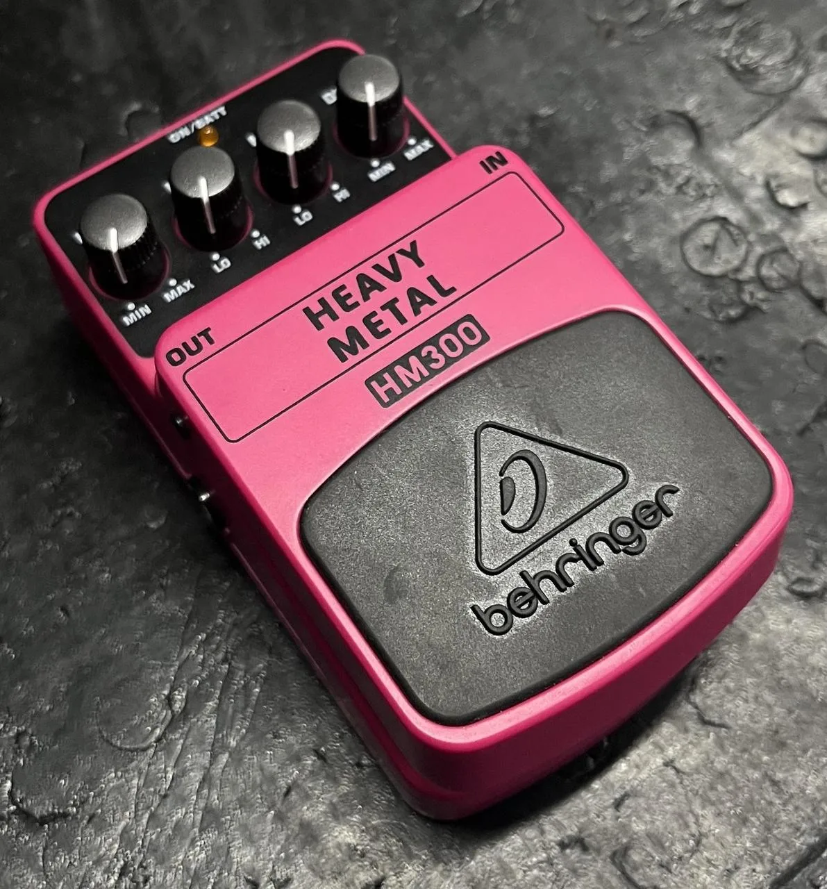 Behringer Heavy Metal (HM300)
