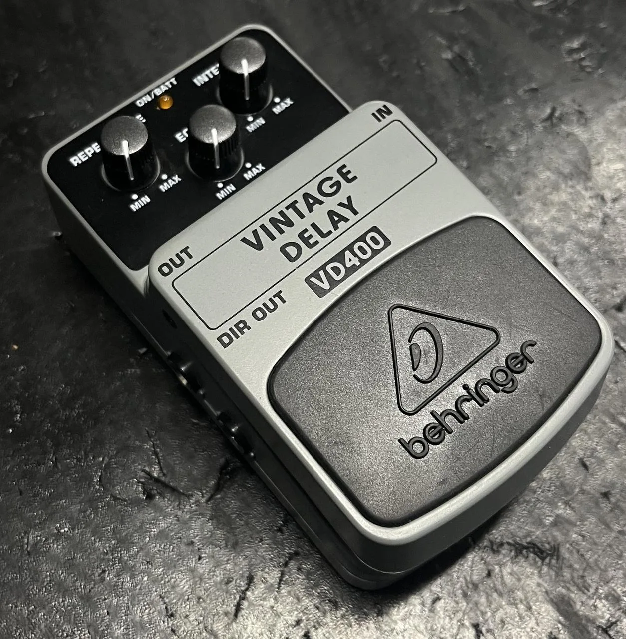 Behringer Vintage Delay (VD400)