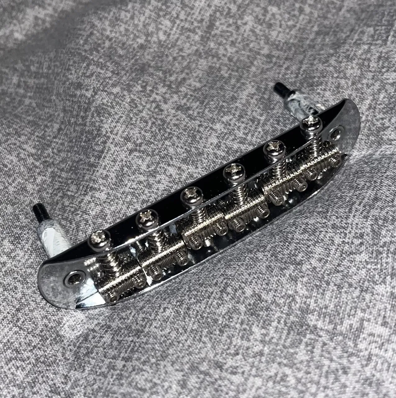 Fender kobylka 7,25" (Jaguar, Jazzmaster, Mustang)
