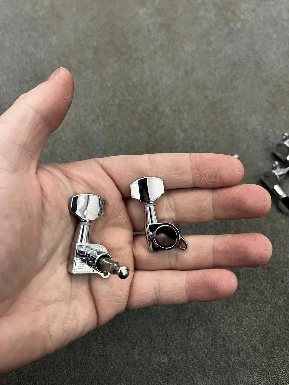 Kytarové ladicí mechaniky 6L