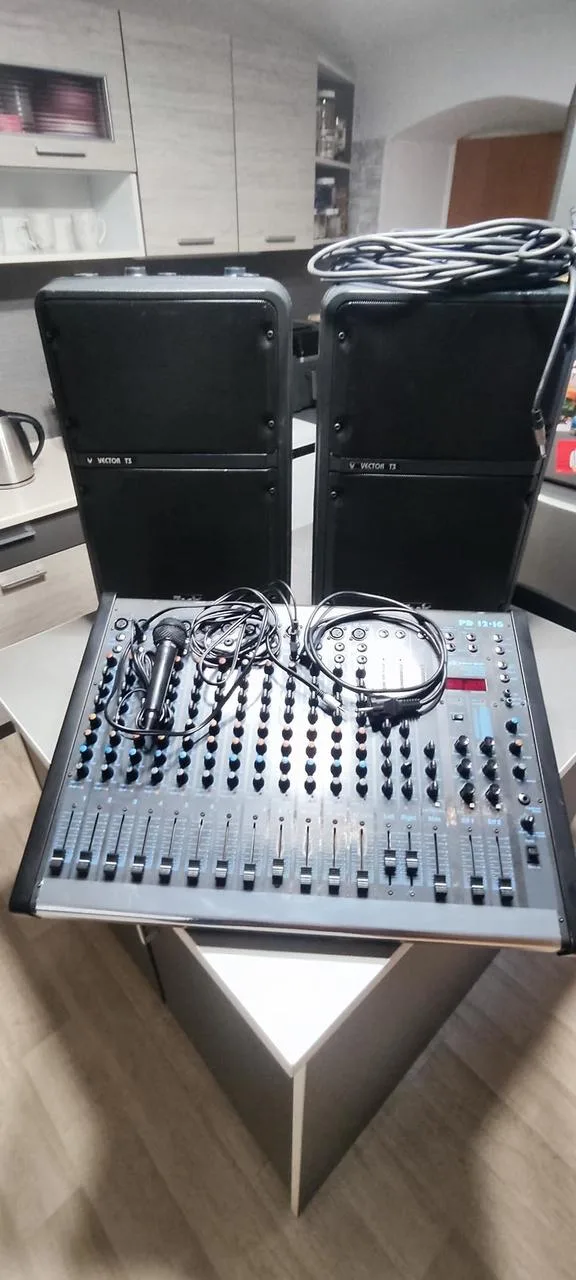 Repro sestava Zeck 600w + Zeck mixzesilovač PD 12-16