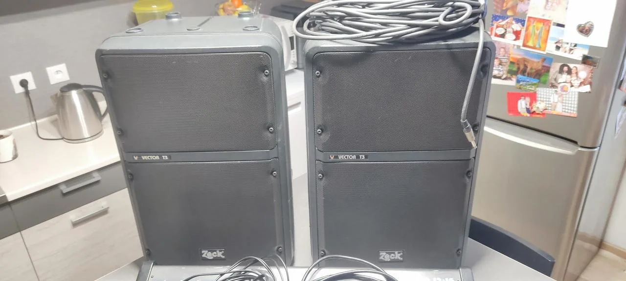 Repro sestava Zeck 600w + Zeck mixzesilovač PD 12-16