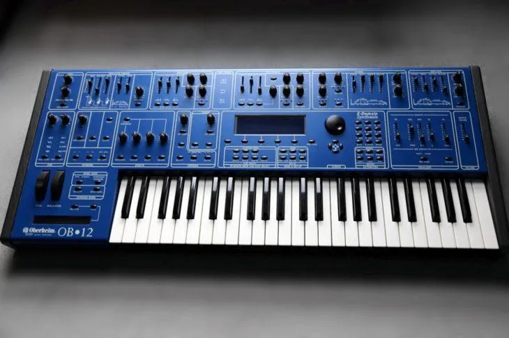 Oberheim OB-12.