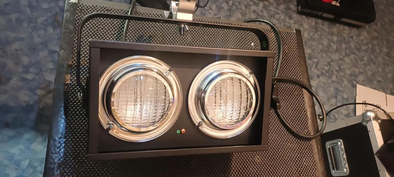 Stage Blinder 2