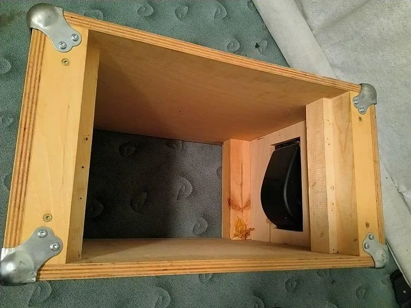 Rack 6U, zakázková profi výroba, buková překližka
