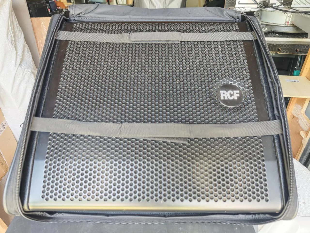 Prodám aktivní odposlech RCF NX 10-SMA