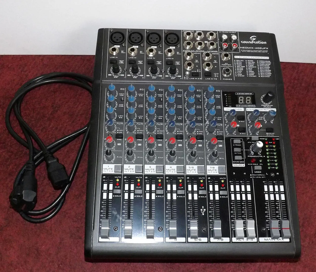 Prodám analog Soundsation-402UFX