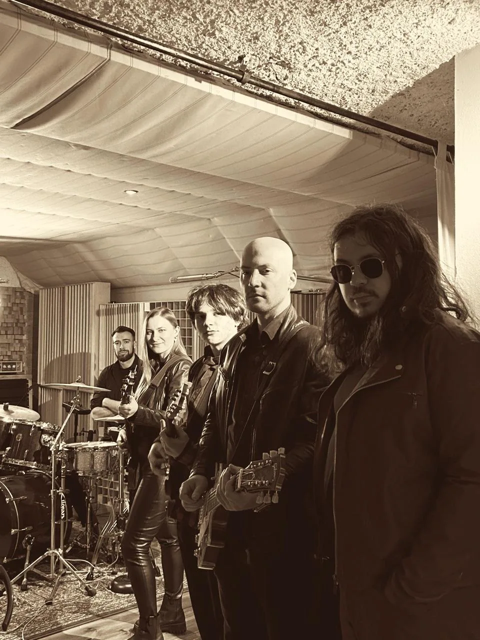 Hledame vokalistu do rock'n'roll bandu