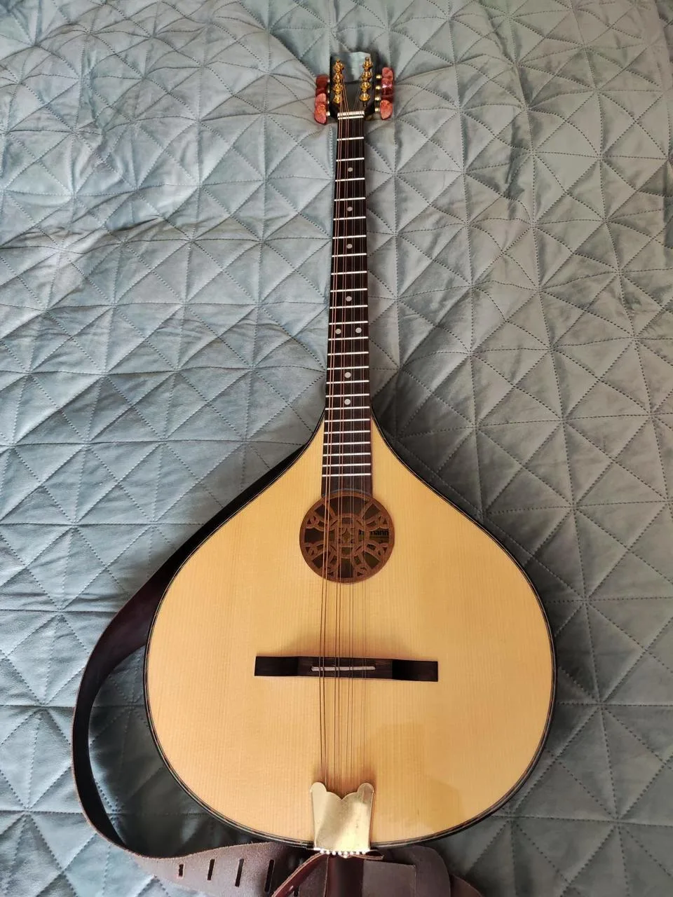 PRODÁM IRSKÉ KONCERTNÍ BOUZOUKI