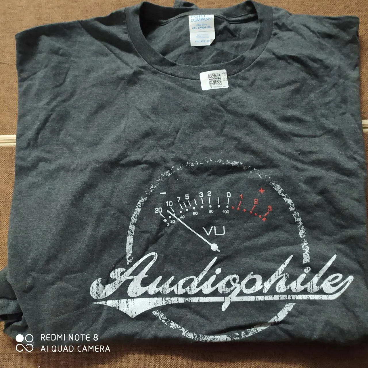 Nové nenošené šedé triko velké 3-4XL "Audiophile"