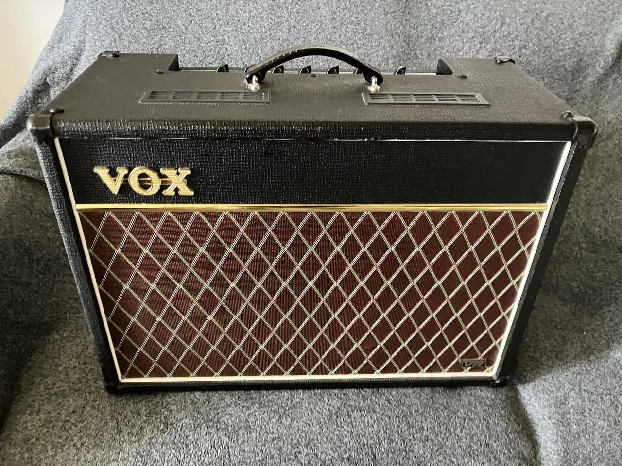 VOX AC 15 VR  / REZERVACE.