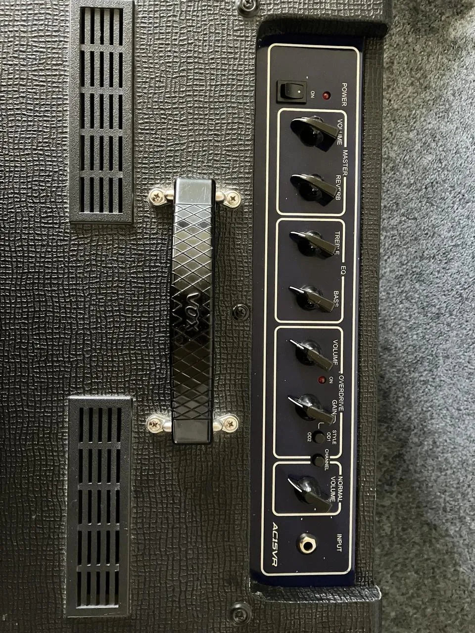 VOX AC 15 VR  / REZERVACE.