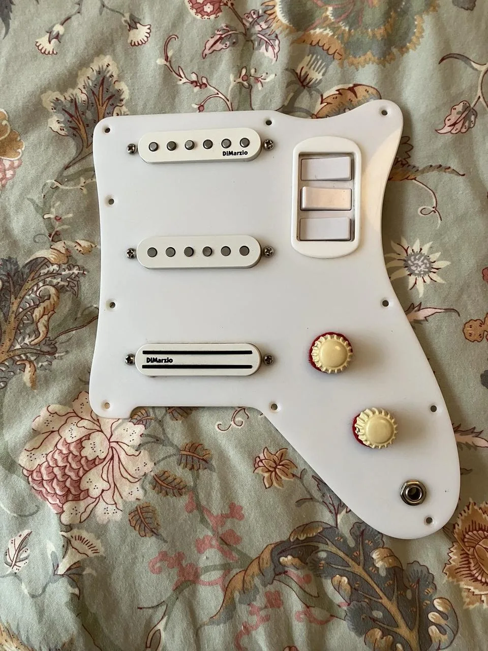 Pickguard na kytary Jolana, Grazioso, Futoráma,  nebo jiné ?