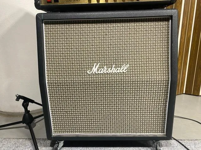 Marshall 1960AX Celestion G12 M