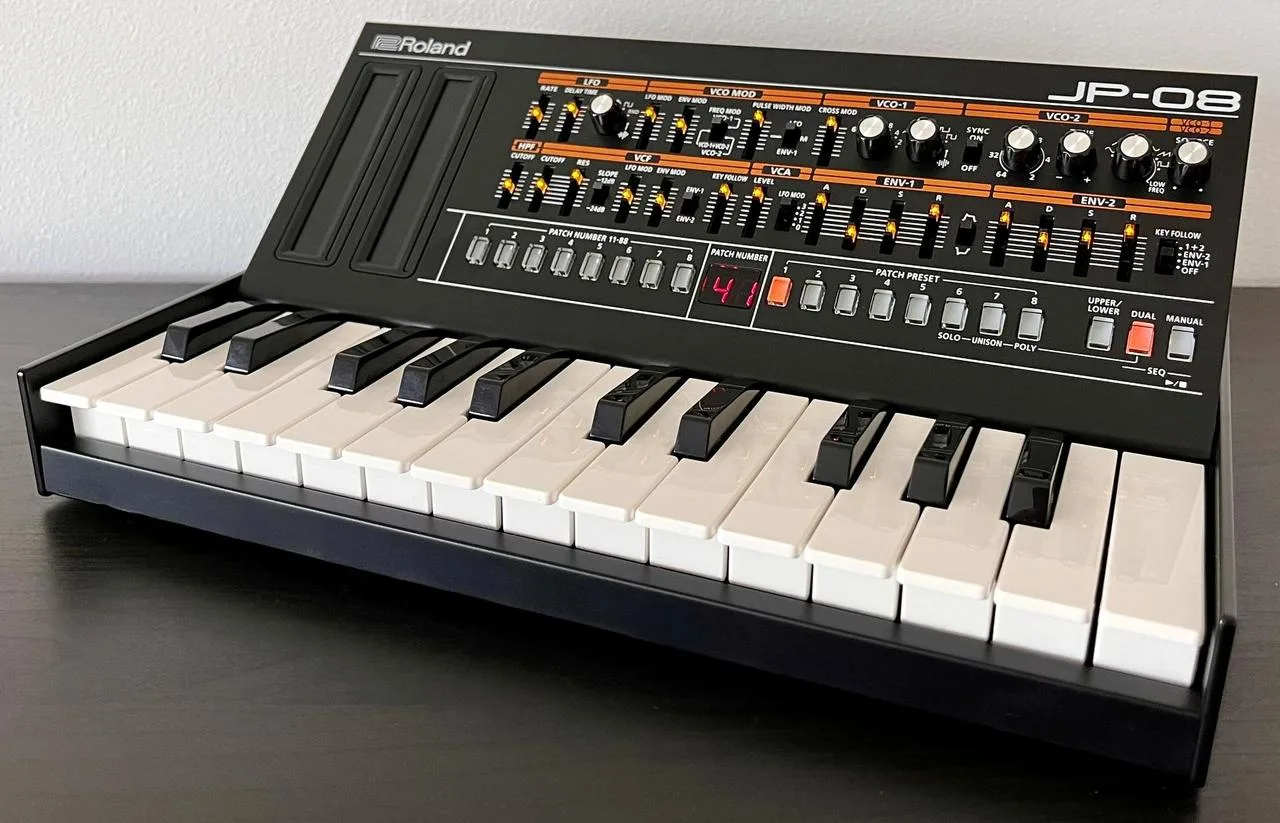 Roland Boutique JP-08 + Roland K-25M
