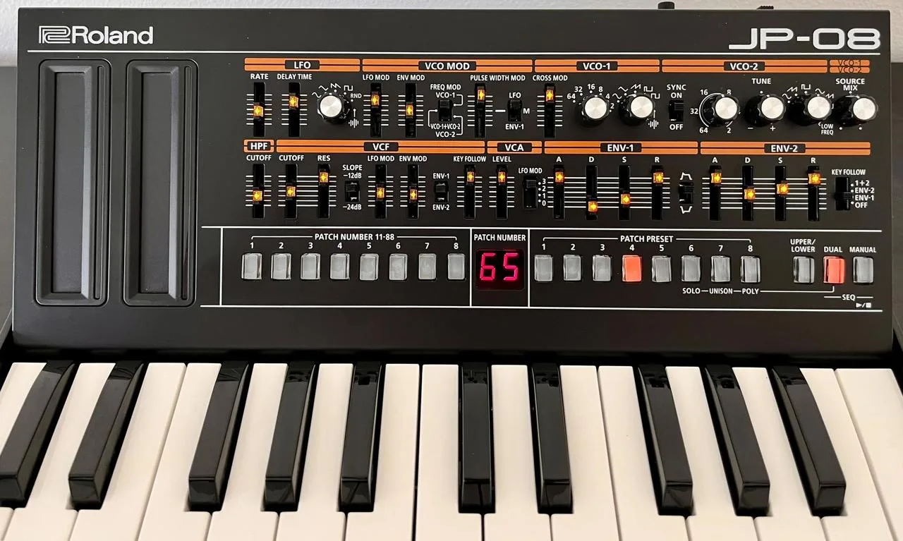 Roland Boutique JP-08 + Roland K-25M