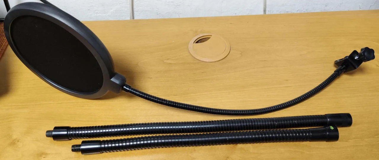 Mikrofonní husí krky ADAM HALL + GRAVITY + POP FILTER