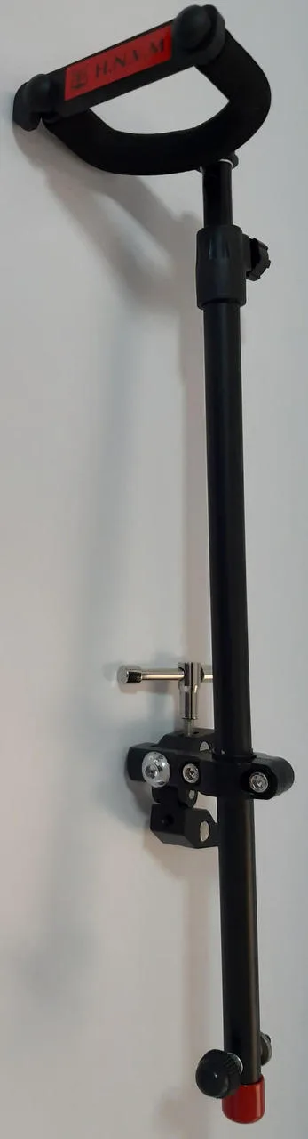 Držák kytary nebo baskytary k reprobedně či kombu s obalem
