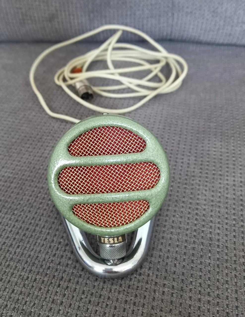 Tesla Mikrofon AMK 101 1959